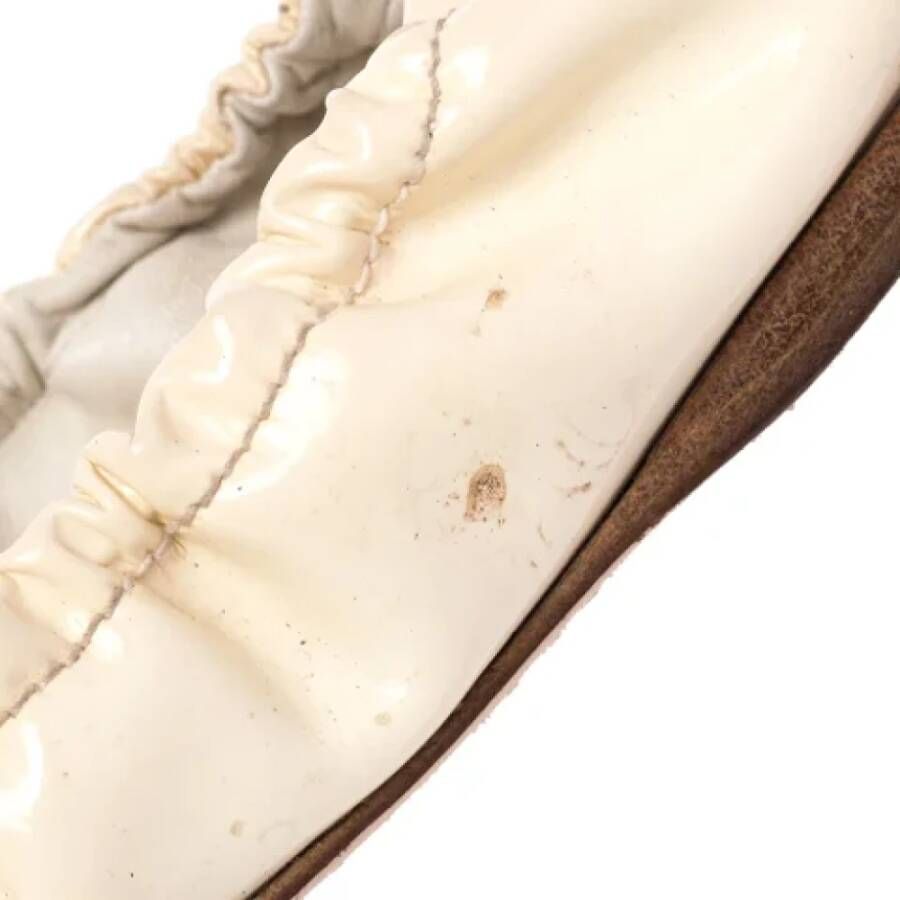 Miu Pre-owned Leather flats Beige Dames