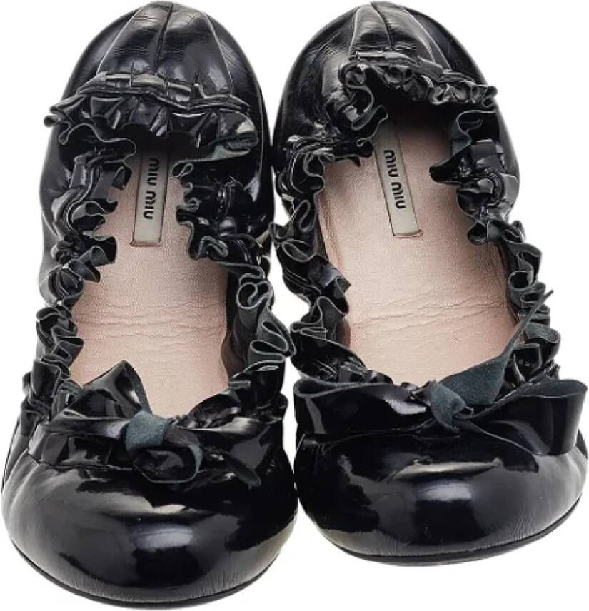 Miu Pre-owned Leather flats Black Dames
