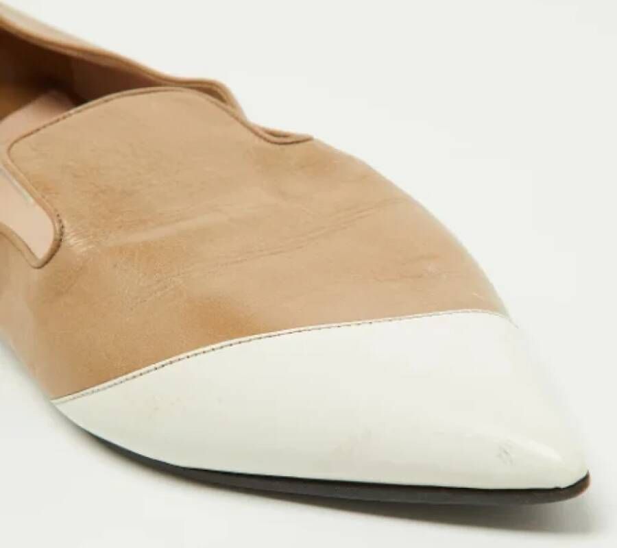 Miu Pre-owned Leather flats Brown Dames