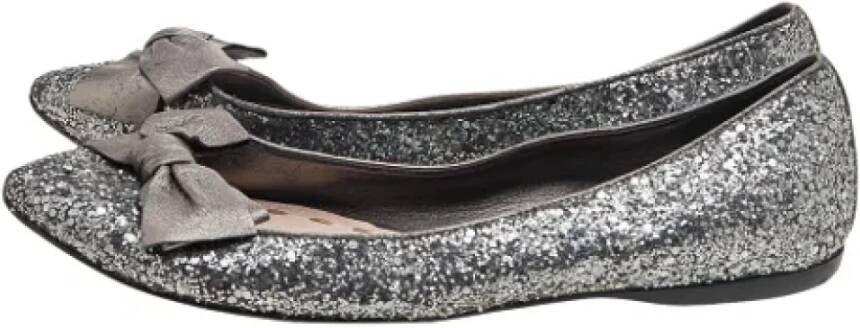 Miu Pre-owned Leather flats Gray Dames