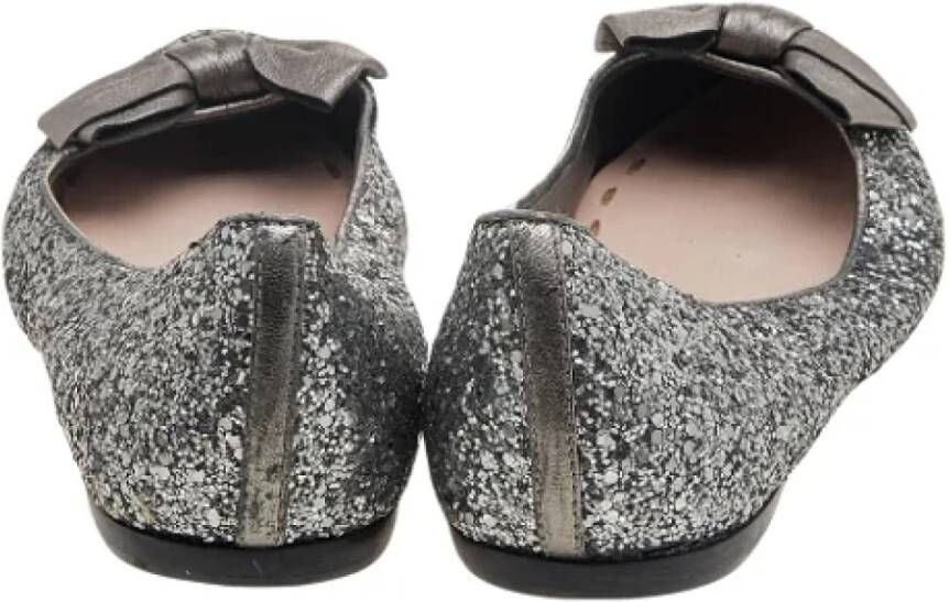 Miu Pre-owned Leather flats Gray Dames