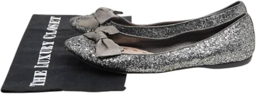 Miu Pre-owned Leather flats Gray Dames