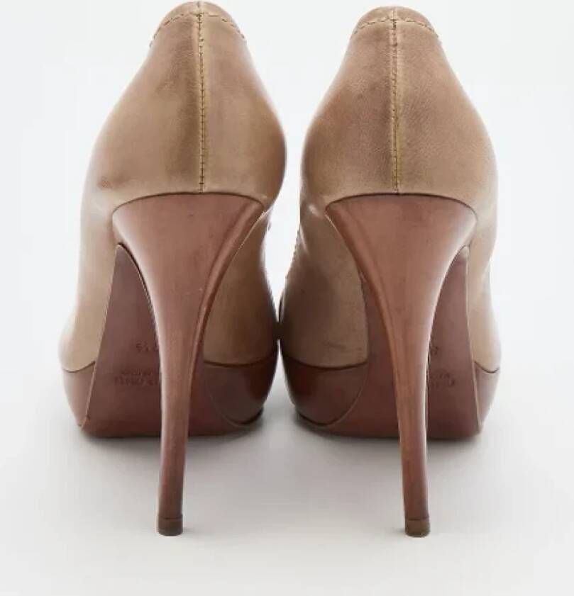 Miu Pre-owned Leather heels Gray Dames