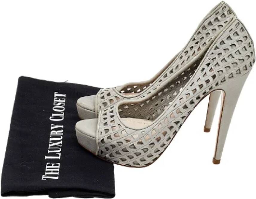 Miu Pre-owned Leather heels Gray Dames