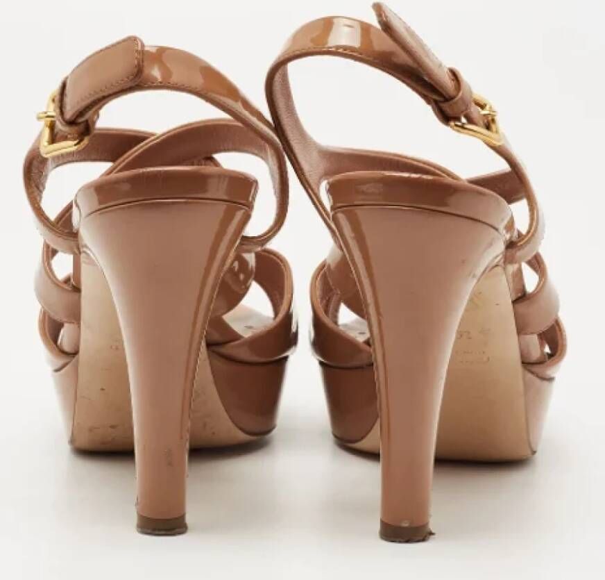 Miu Pre-owned Leather sandals Beige Dames