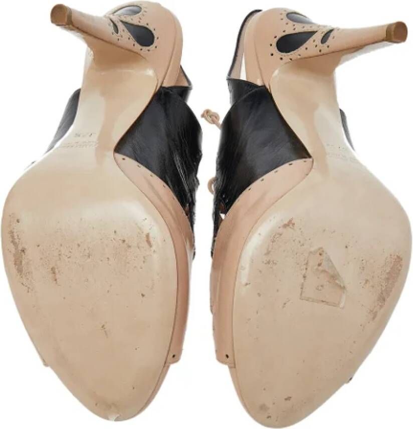 Miu Pre-owned Leather sandals Beige Dames