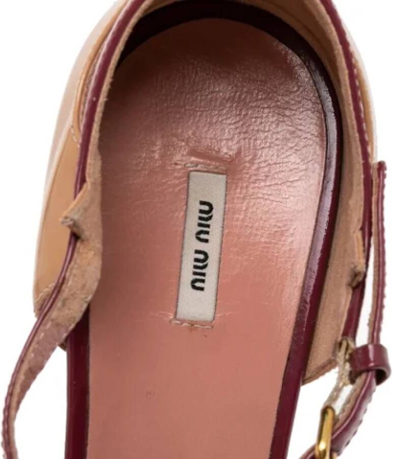 Miu Pre-owned Leather sandals Beige Dames