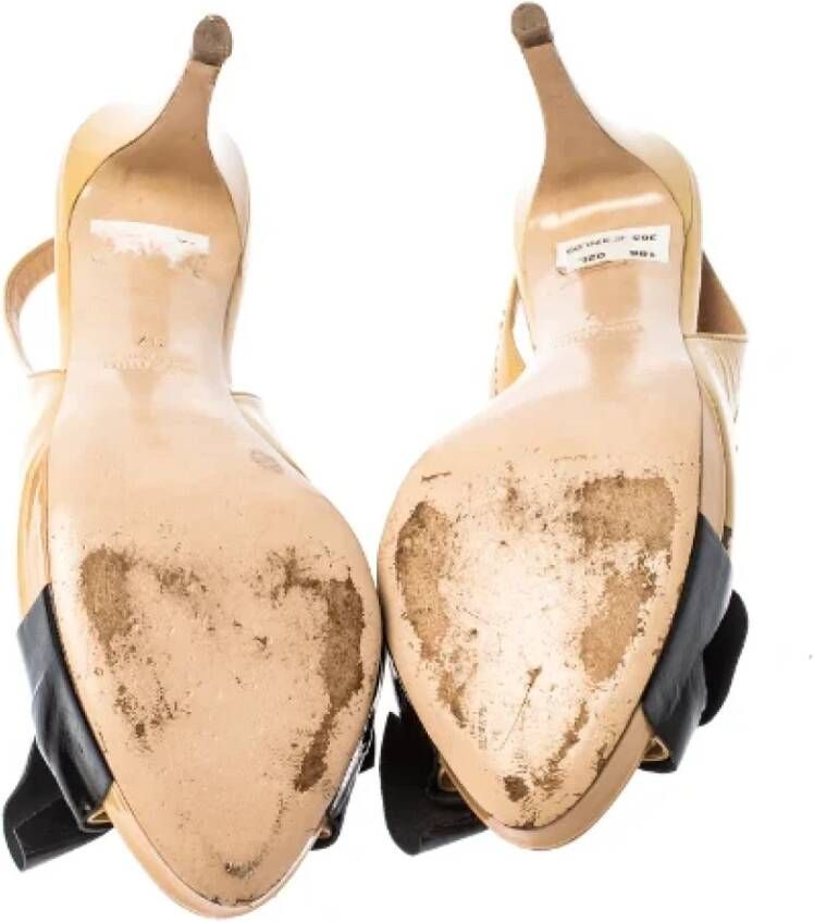 Miu Pre-owned Leather sandals Beige Dames