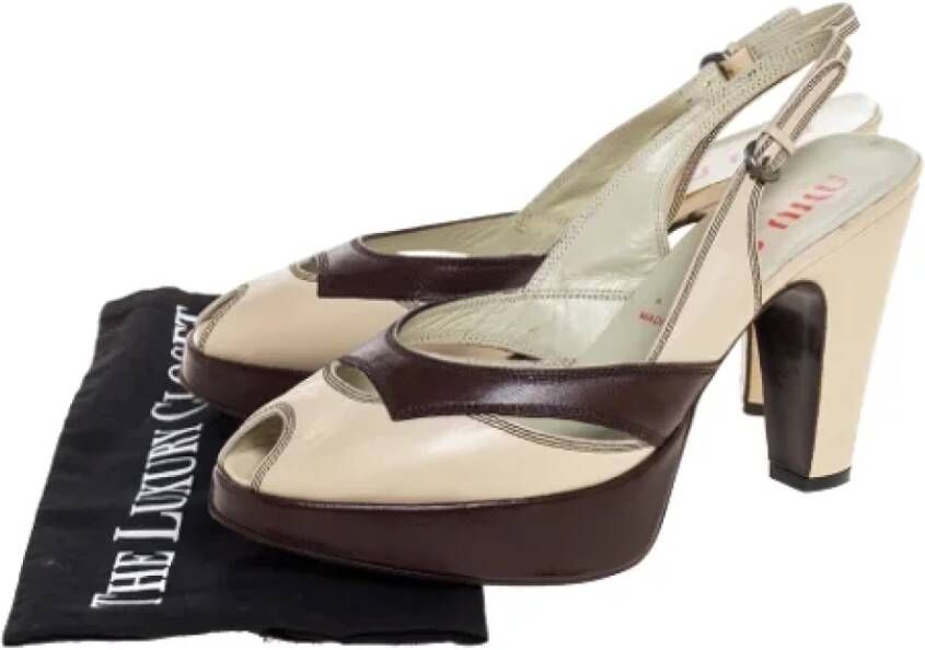 Miu Pre-owned Leather sandals Beige Dames