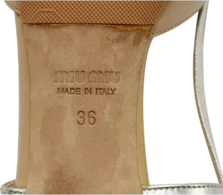 Miu Pre-owned Leather sandals Beige Dames