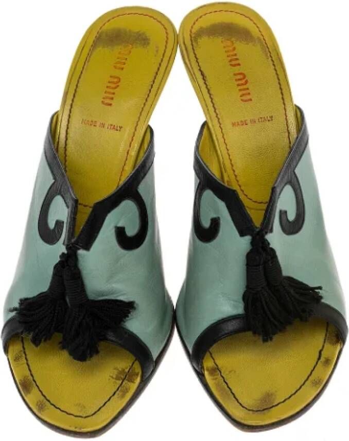 Miu Pre-owned Leather sandals Green Dames