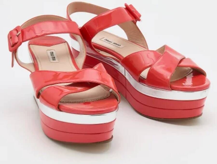 Miu Pre-owned Leather sandals Red Dames