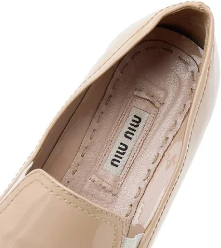 Miu Pre-owned Leather sneakers Beige Dames