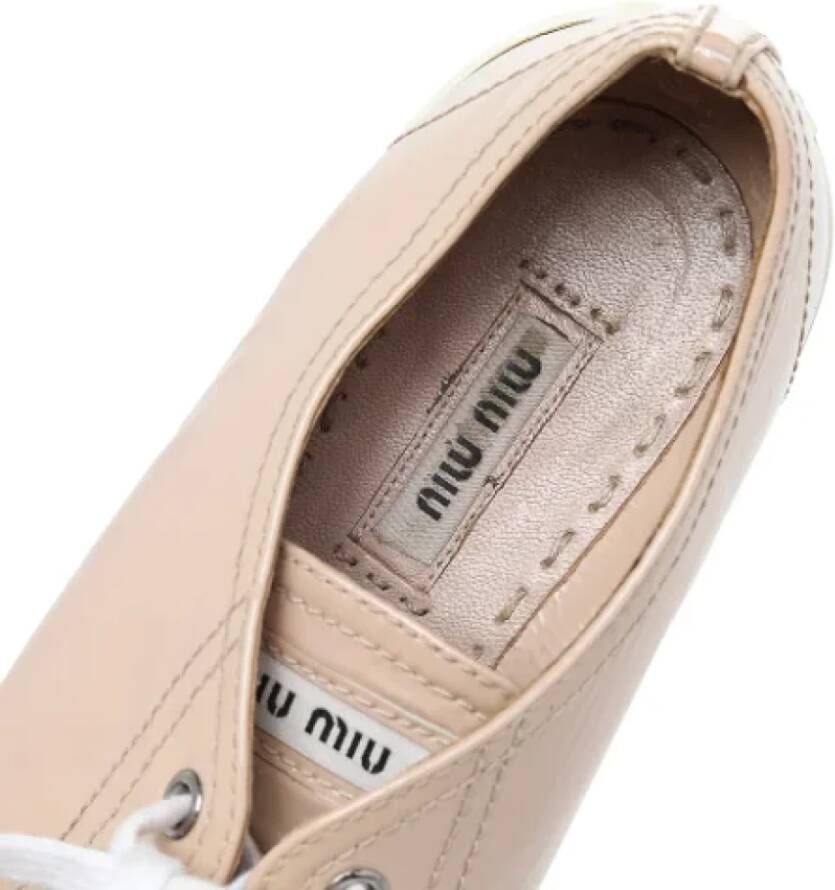 Miu Pre-owned Leather sneakers Beige Dames