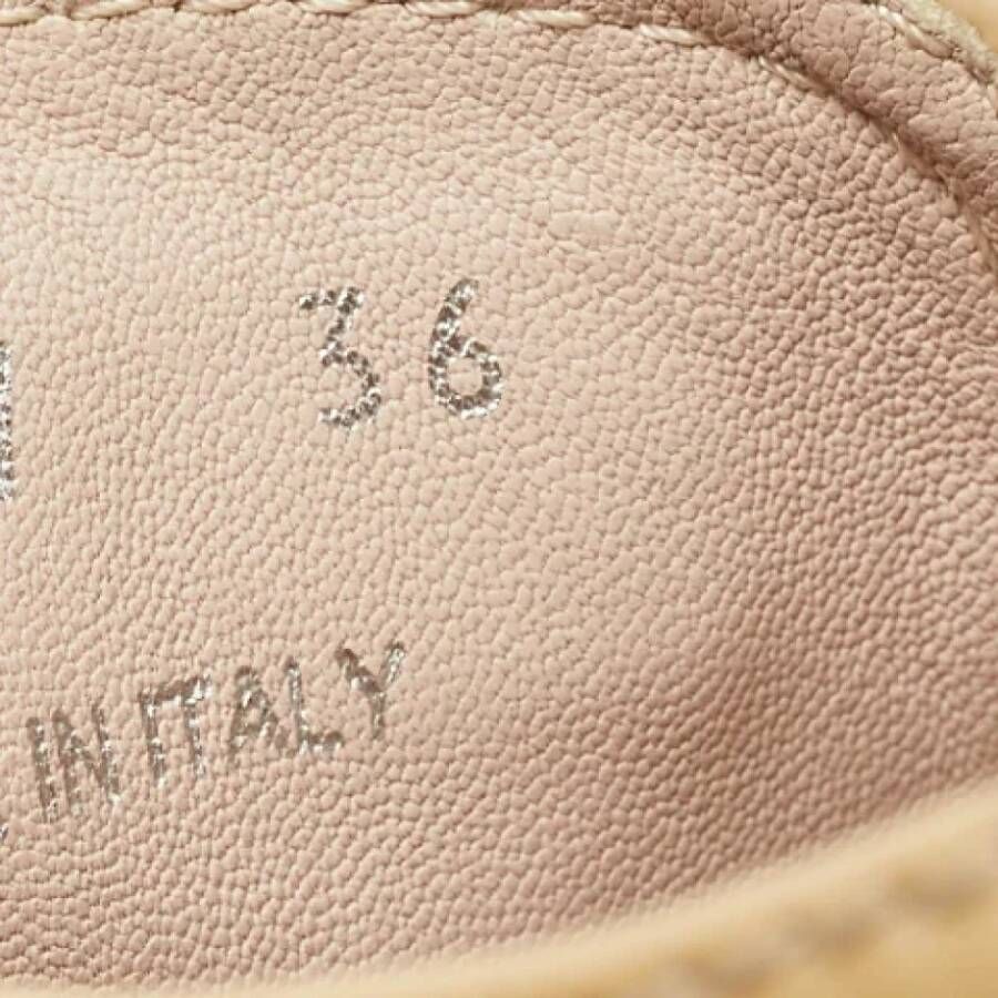 Miu Pre-owned Leather sneakers Beige Dames