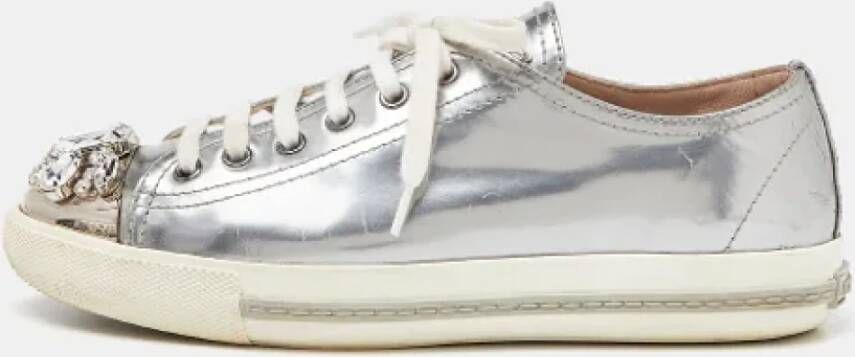 Miu Pre-owned Leather sneakers Gray Dames