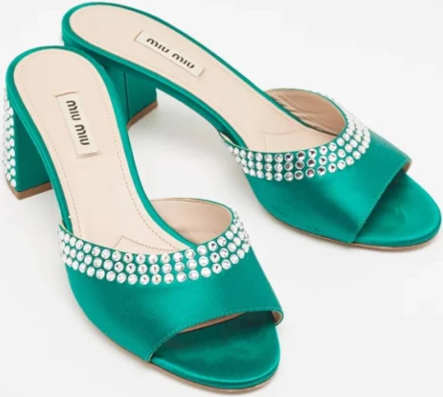 Miu Pre-owned Satin sandals Green Dames