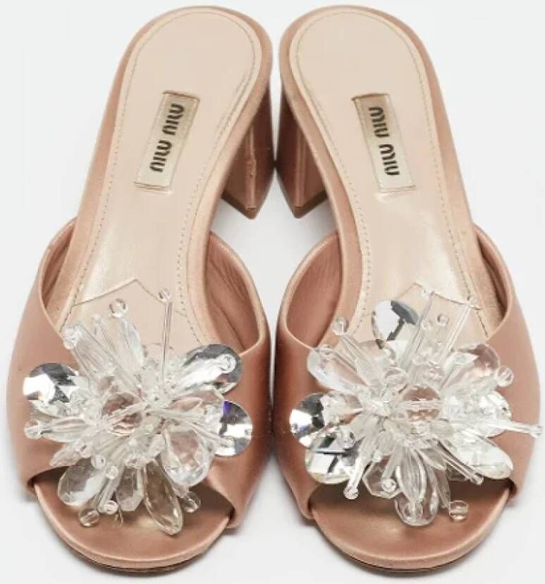 Miu Pre-owned Satin sandals Pink Dames