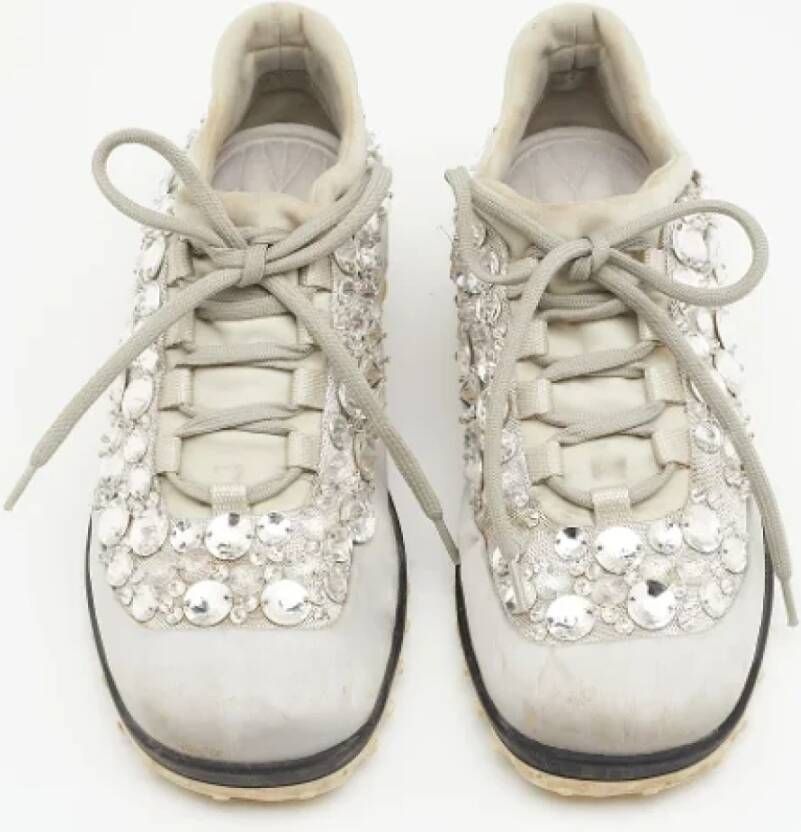 Miu Pre-owned Satin sneakers Gray Dames