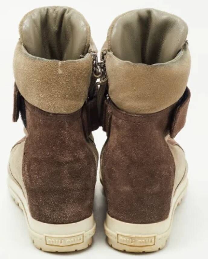 Miu Pre-owned Suede boots Gray Dames