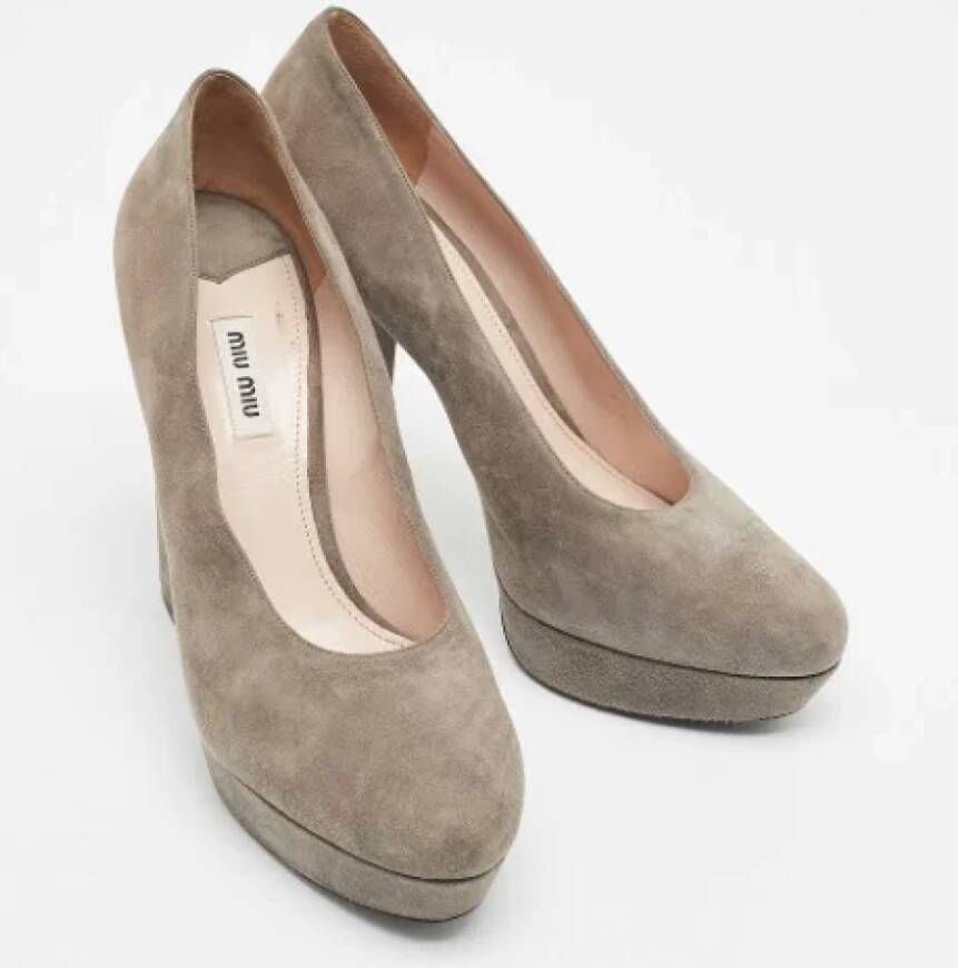 Miu Pre-owned Suede heels Gray Dames