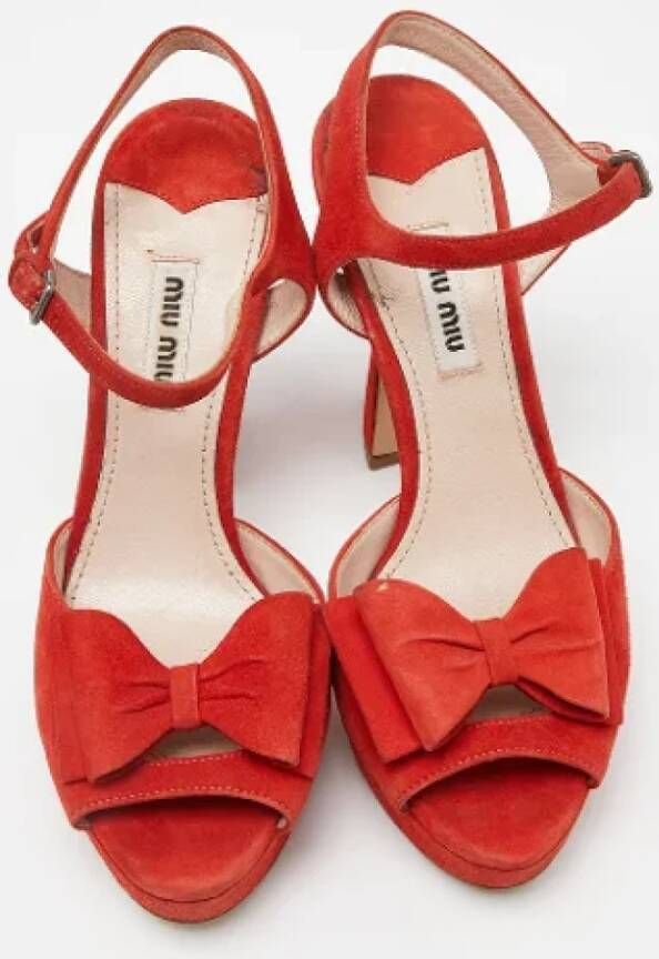 Miu Pre-owned Suede sandals Orange Dames