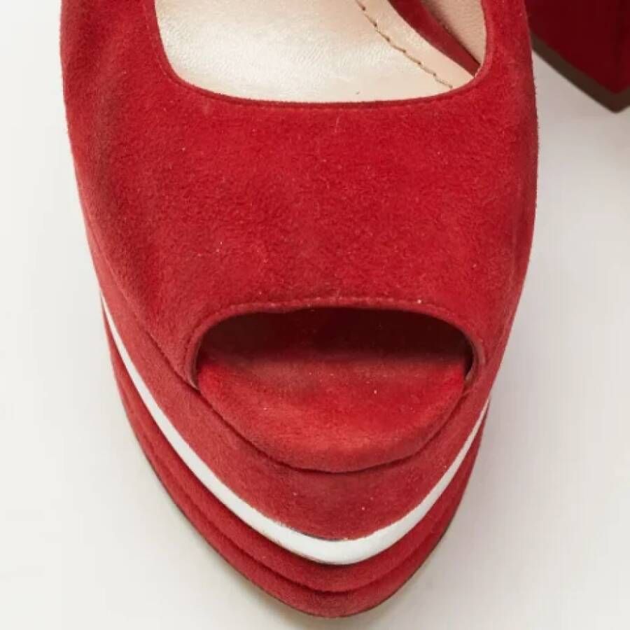 Miu Pre-owned Suede sandals Red Dames