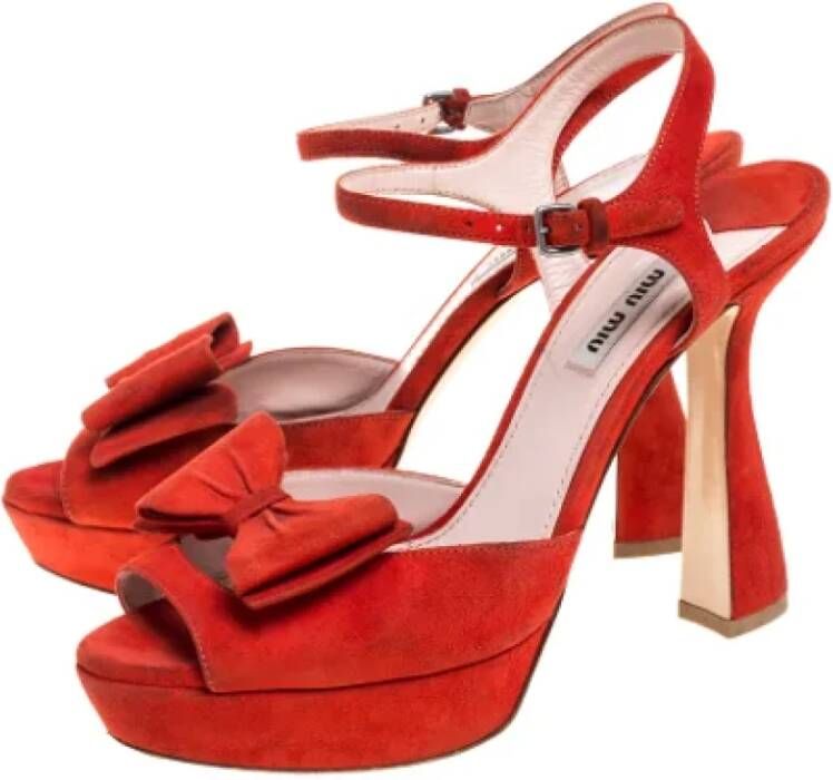 Miu Pre-owned Suede sandals Red Dames