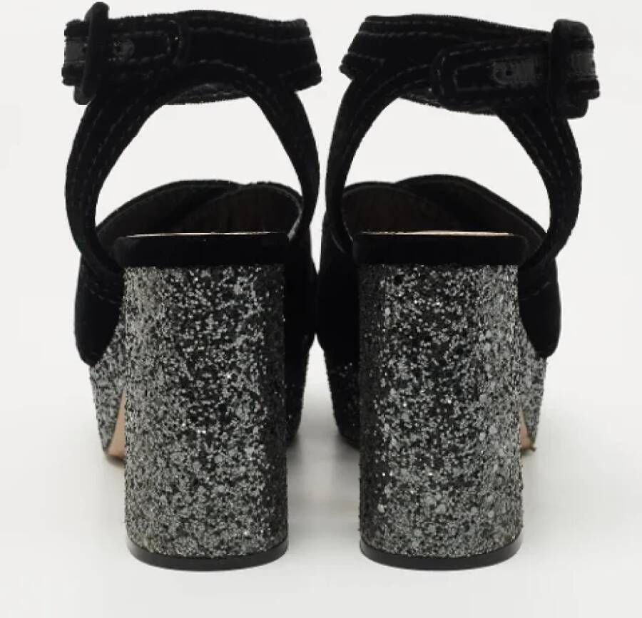 Miu Pre-owned Velvet sandals Black Dames