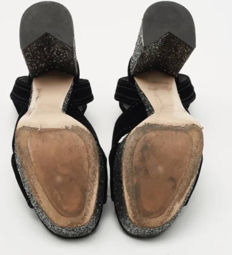 Miu Pre-owned Velvet sandals Black Dames