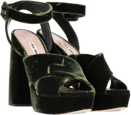 Miu Pre-owned Velvet sandals Green Dames