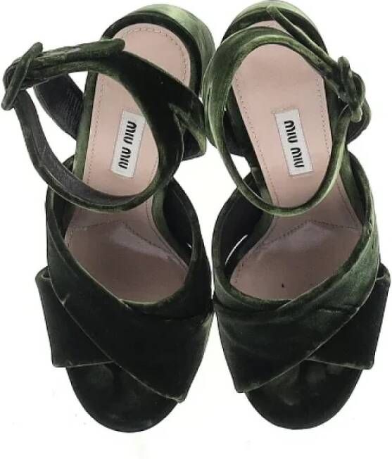 Miu Pre-owned Velvet sandals Green Dames
