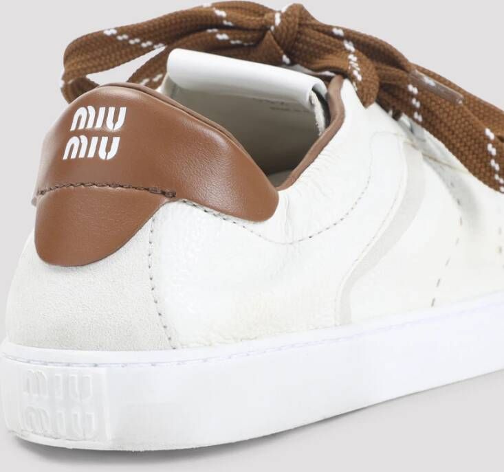 Miu Witte Leren Sneakers met Geperforeerde Details