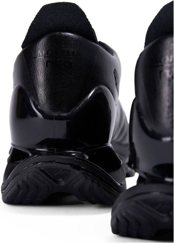 Mizuno Gewatteerde Zwarte Sneakers met Wave Technologie
