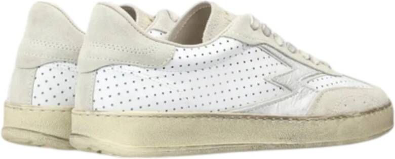 MOA Master OF Arts Zilveren Sneakers met Wit Club Logo