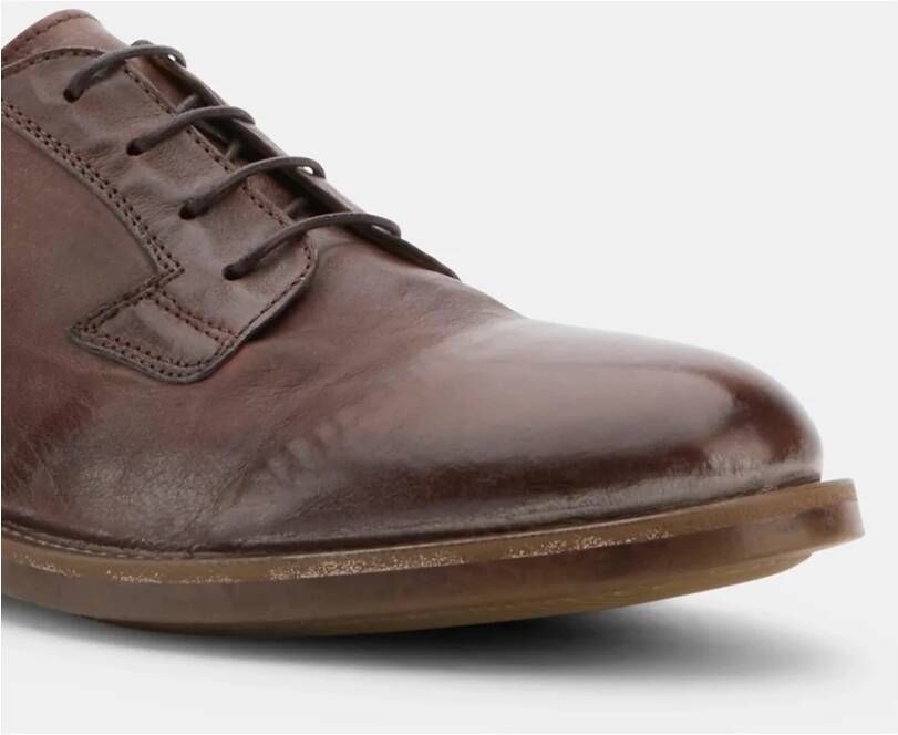 Moma Klassieke Leren Schoen met Vintage Afwerking