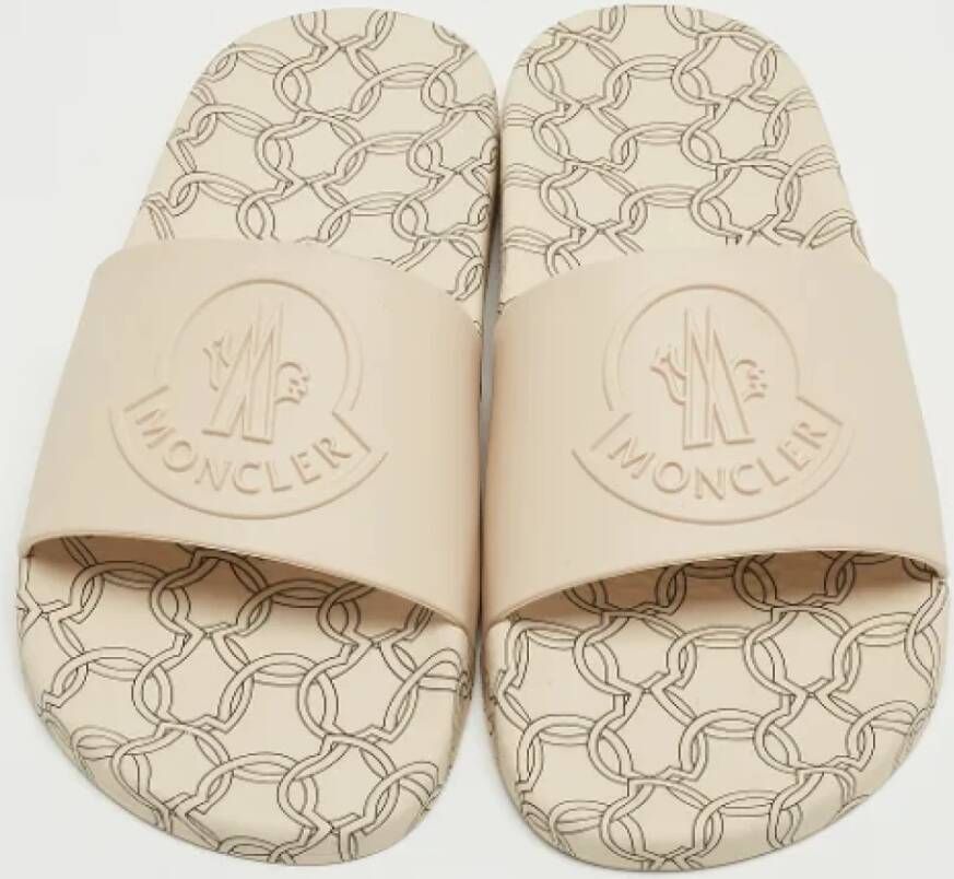 Moncler Pre-owned Rubber flats Beige Dames