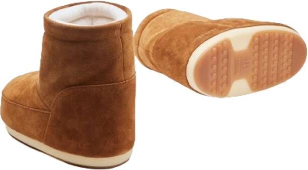 moon boot Suede Slip-On Genderless Icon Low Schoenen Brown Dames