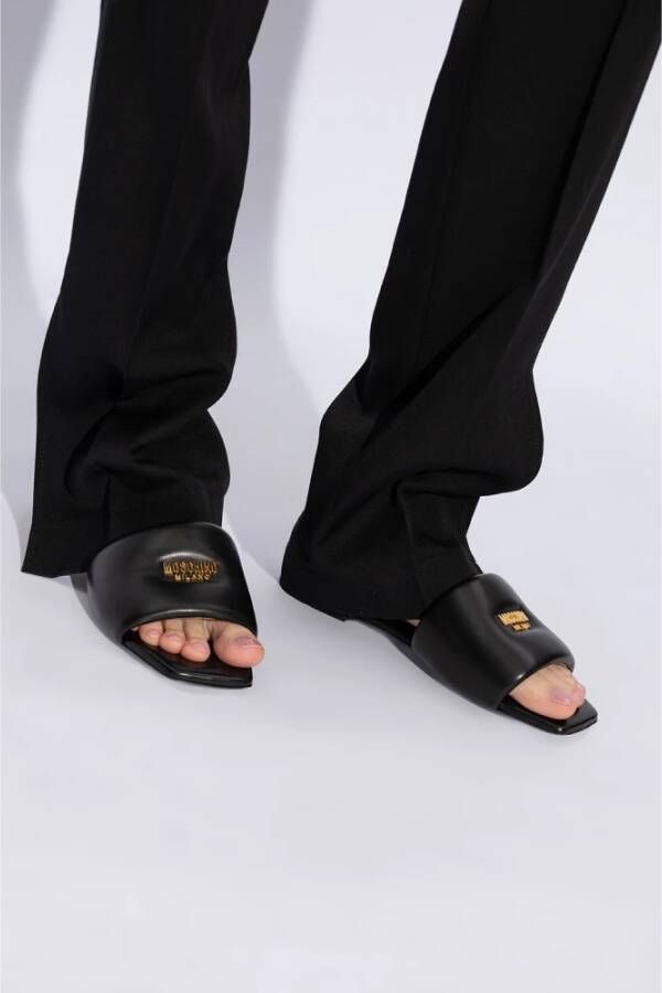 Moschino Leren slides Black Dames