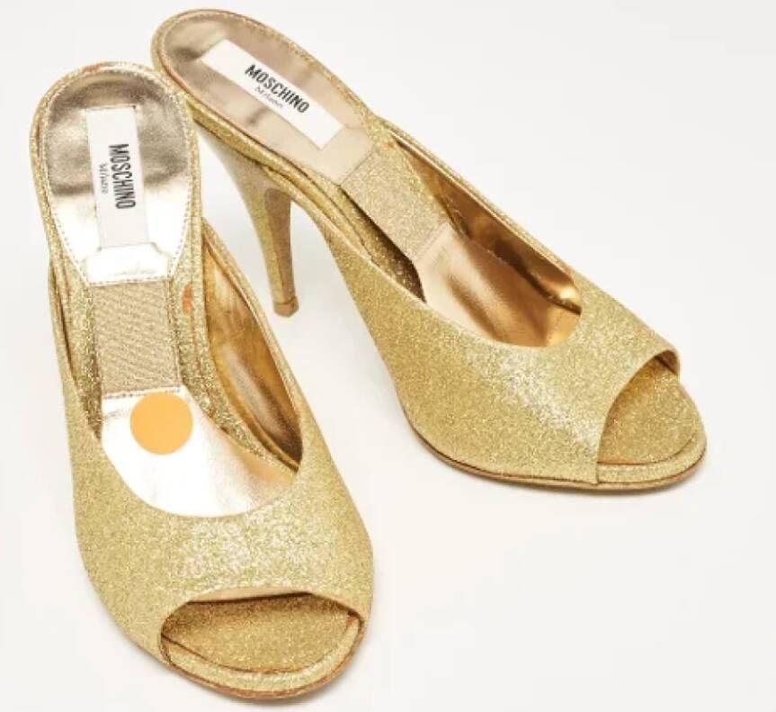 Moschino Pre-Owned Pre-owned Fabric heels Yellow Dames