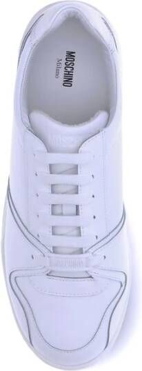 Moschino Stedelijke leren sneakers met iconische details