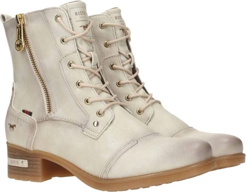 mustang Beige Veterschoenen voor Dames Beige Dames