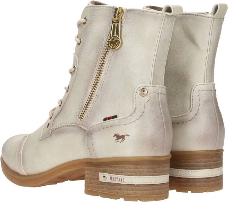 mustang Beige Veterschoenen voor Dames Beige Dames