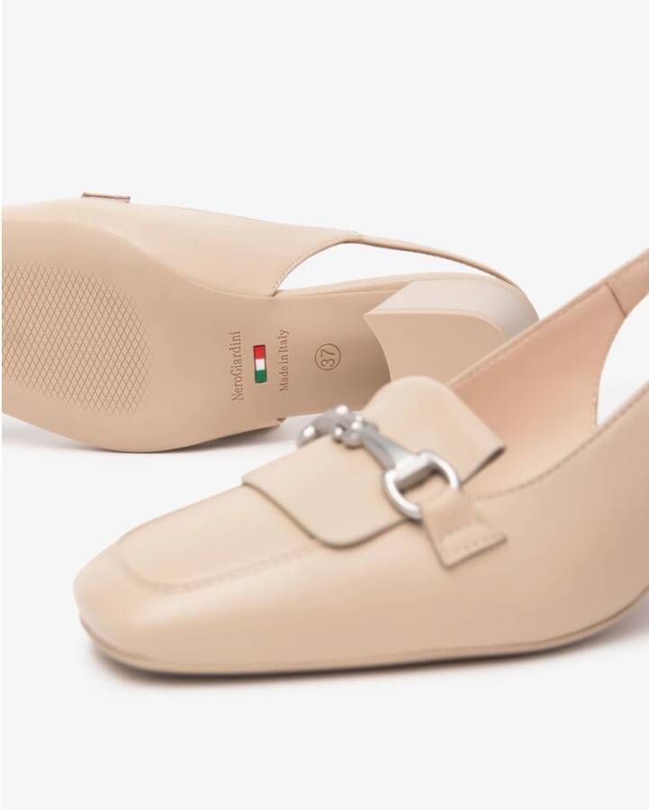 Nerogiardini Beige Sandalen met Moc Band