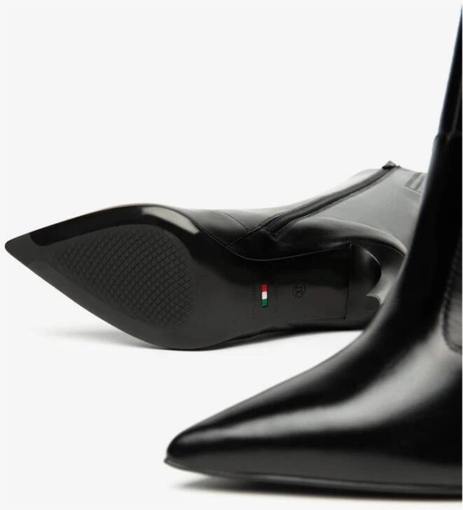 Nerogiardini Elegante leren laarzen met stilettohak