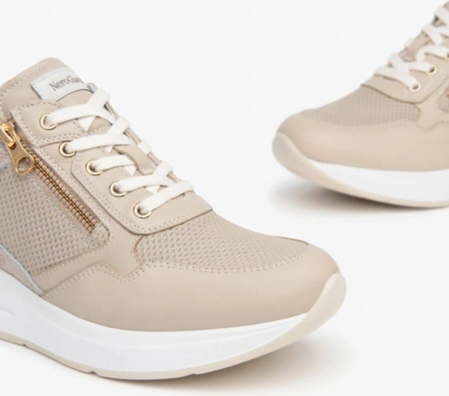 Nerogiardini Ivory Sneakers E409840D Stijlvol Ontwerp Beige Dames