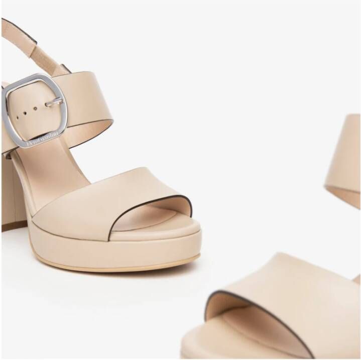 Nerogiardini Linnen plateau sandaal Beige Dames