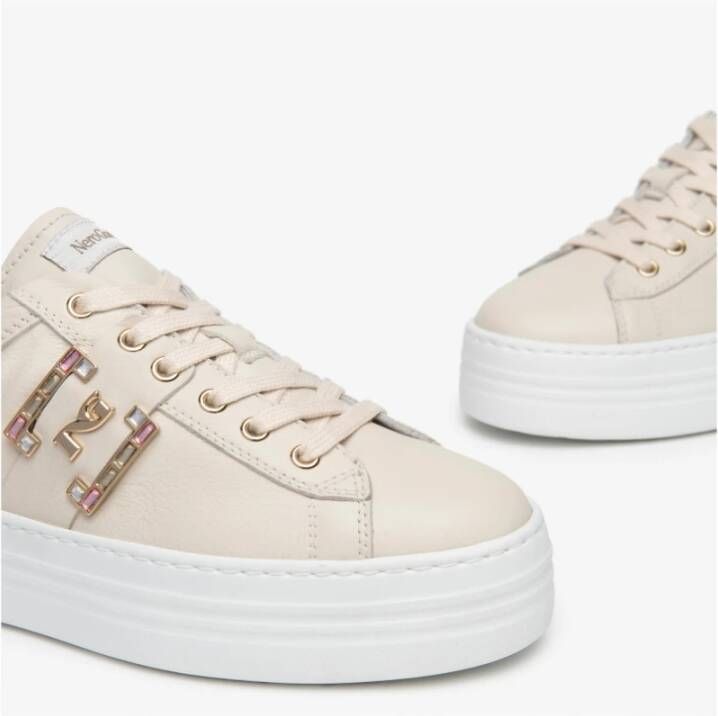 Nerogiardini Melk sneakers met accessoire Beige Dames