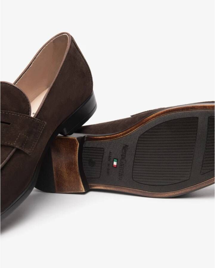 Nerogiardini Platte schoenen met Passante-detail