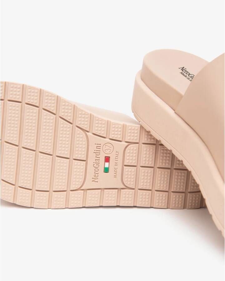 Nerogiardini Poeder Sandalen met 2 Banden